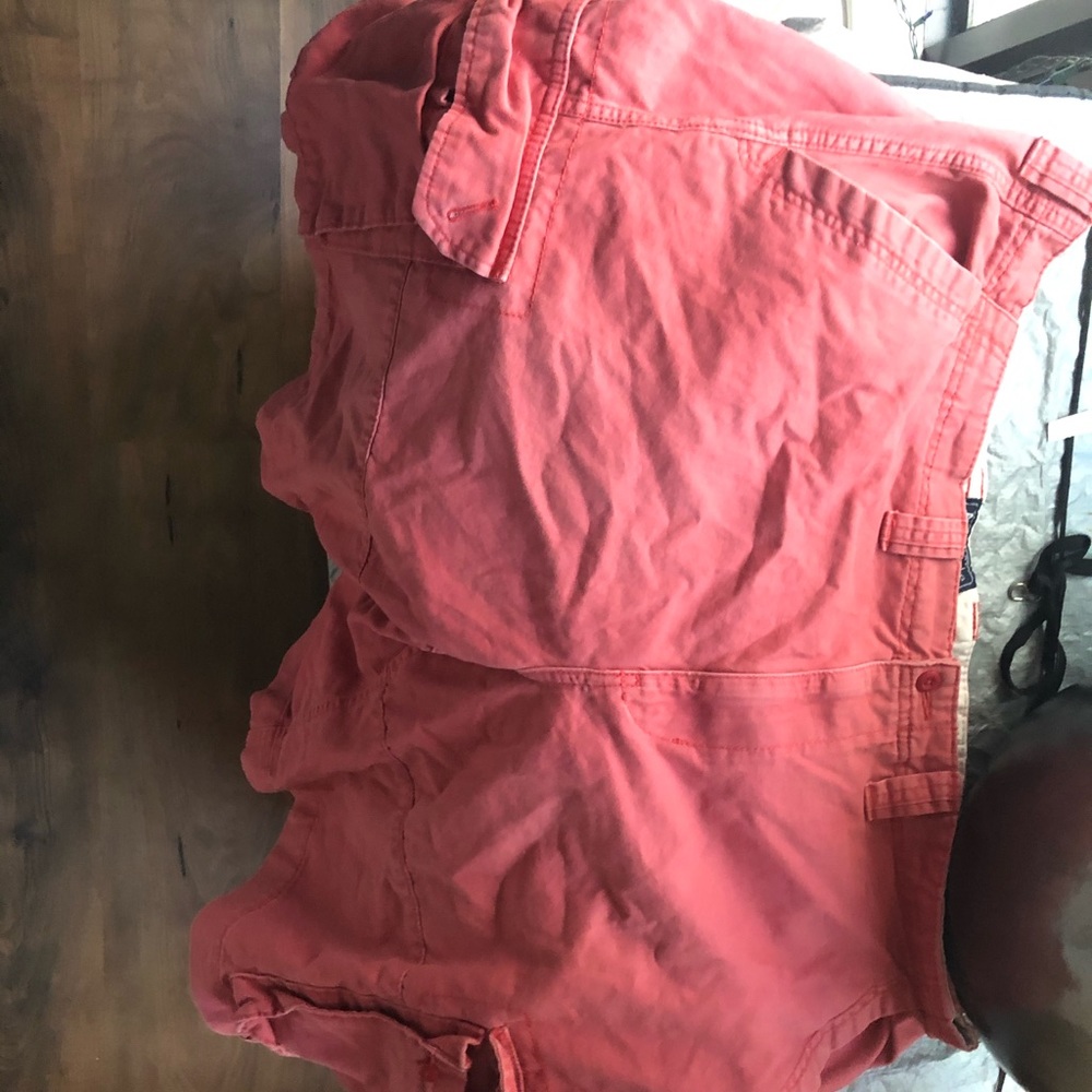 Lightly used short pants